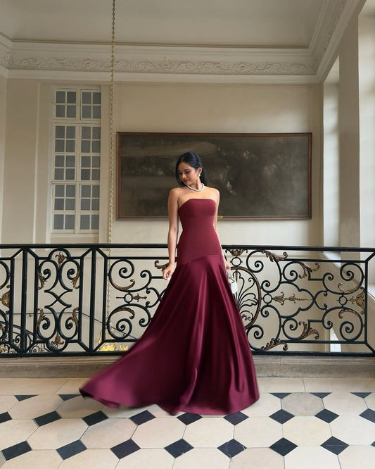 Wunderschöne Meerjungfrau trägerlose Burgund Party Ballkleider Formale Sommer Hochzeitsgastkleider Hochzeitsgast-Outfits DP2130
