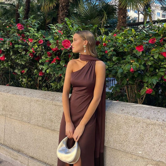 Schlichte A-Linie One-Shoulder-Braun-Ballkleider Formelle Sommer-Hochzeitsgastkleider Hochzeitsgast-Outfits DP2199