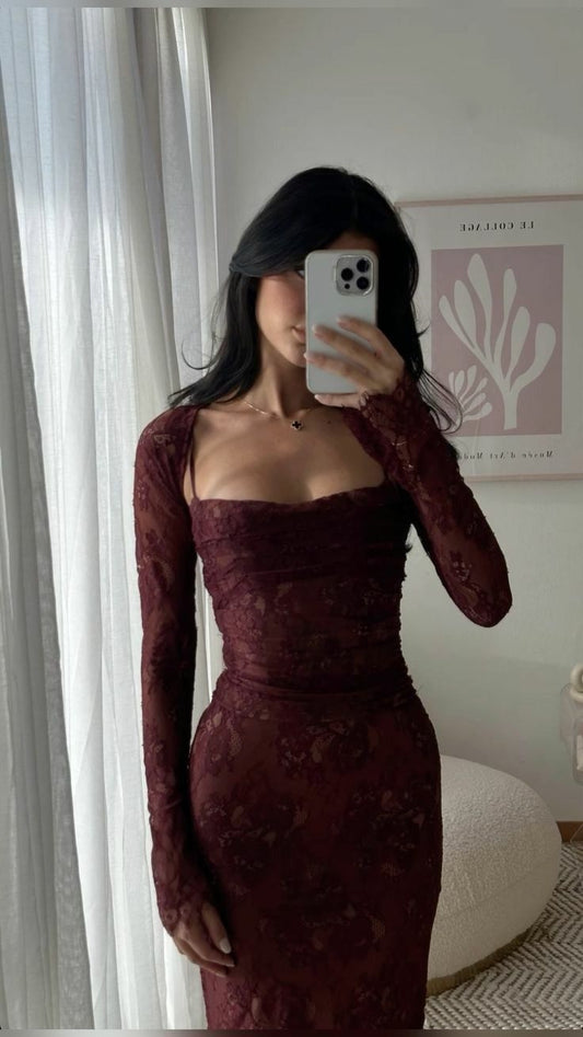 Schlichtes Etuikleid mit Spaghettiträgern in Burgunderrot mit Spitze, Ballkleider für formelle Sommerhochzeitsgäste, Outfits für Hochzeitsgäste, DP2220