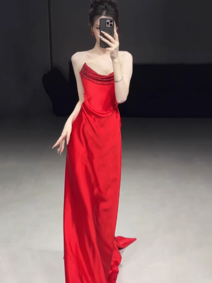 Wunderschönes Etui-Kleid aus trägerlosem rotem Satin, formelle Sommerkleider für Hochzeitsgäste, Outfits für Hochzeitsgäste, DP2279