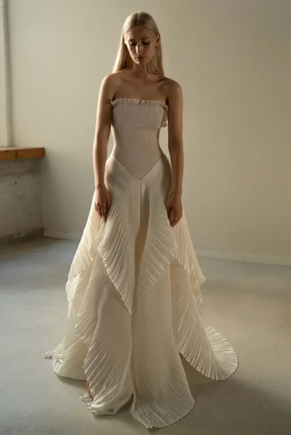 Robe de bal longue plissée beige chic, sans bretelles, avec coutures contrastées, DP241