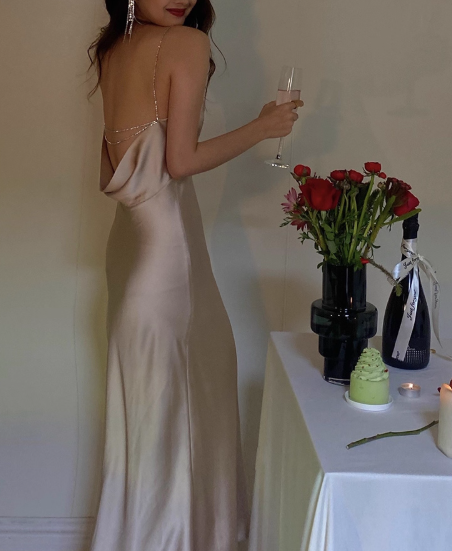 Elegant Sheath Spaghetti Strap Long Evening Gowns Satin Open Back Special Formal Dresses Prom Dresses DP2781