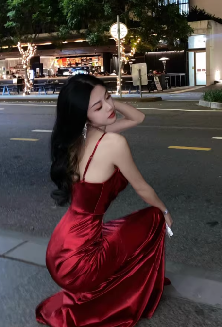Stunning Mermaid Spaghetti Strap Long Evening Gown Burgundy Satin Formal Dress Elegant Birthday Dress DP2807