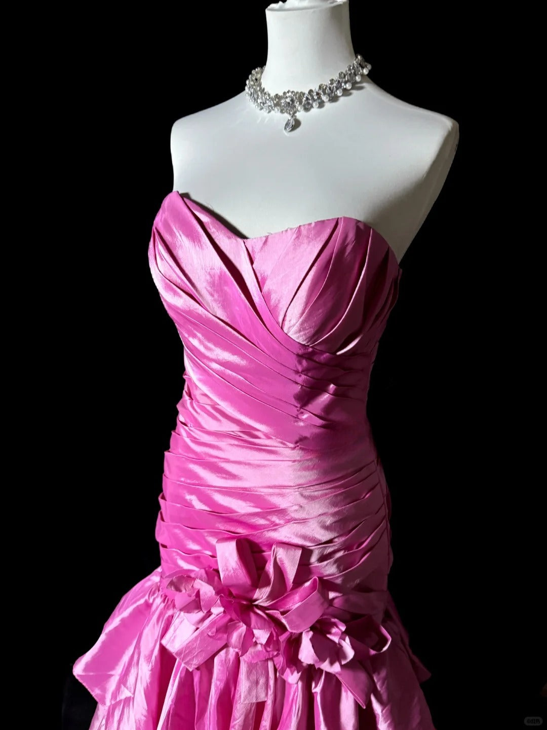 Vintage Mermaid Long Evening Dress Satin Elegant Birthday Prom Dress Sweetheart Neck Fuchsia Formal Dress DP2855