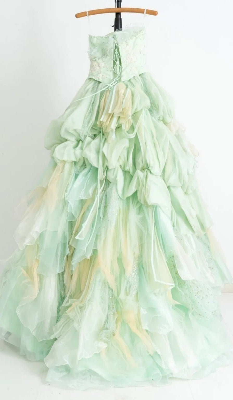 Gorgeous Strapless Ball Gown Tulle Lace Long Prom Dresses Green Quinceanera Dresses DP3012