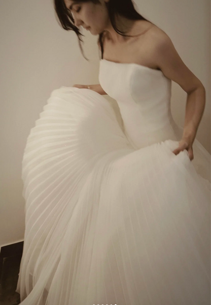 Modest Strapless Ball Gown Satin Wedding Dress, White Tulle Ruffles Bridal Gowns DP03025