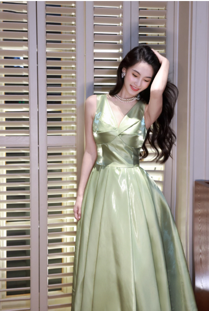 Süßes Ballkleid Spaghettiträger Silbergrau Mini Kurzes Formales Homecoming-Kleid Party Kurzes Ballkleid Hoco Kleider DH2684