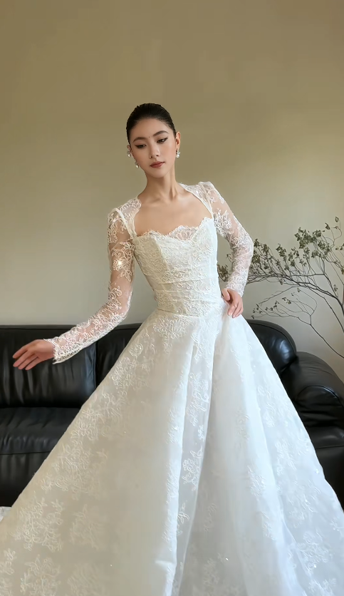 Simple A-Line Wedding Dresses with Appliques White Lace Bridal Gowns Long Sleeve Bridal Dresses DP3286