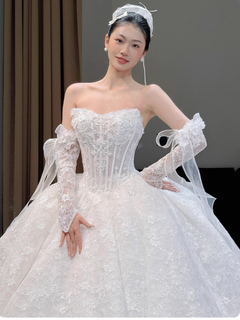 Modest Strapless A-Line Wedding Dresses Lace Beaded Applique White Bridal Gowns Sleeveless Bridal Dresses DP3297