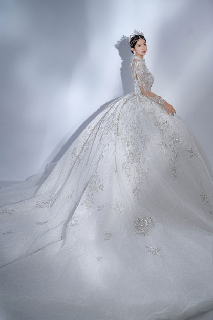 Elegant Sweetheart Neck Ball Gown Trailing Wedding Dresses Tulle Beaded White Bridal Gowns DP3300