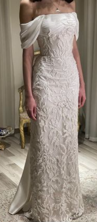 Elegant Off-the-shoulder Sheath Mother of the Bride Dress Tulle Applique White Wedding Guest Dresses DP3368