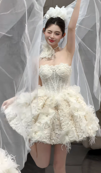 Gorgeous Strapless Ball Gown Lace Long Wedding Dresses Champagne Bridal Gowns Sleeveless Bridal Dresses DP3742