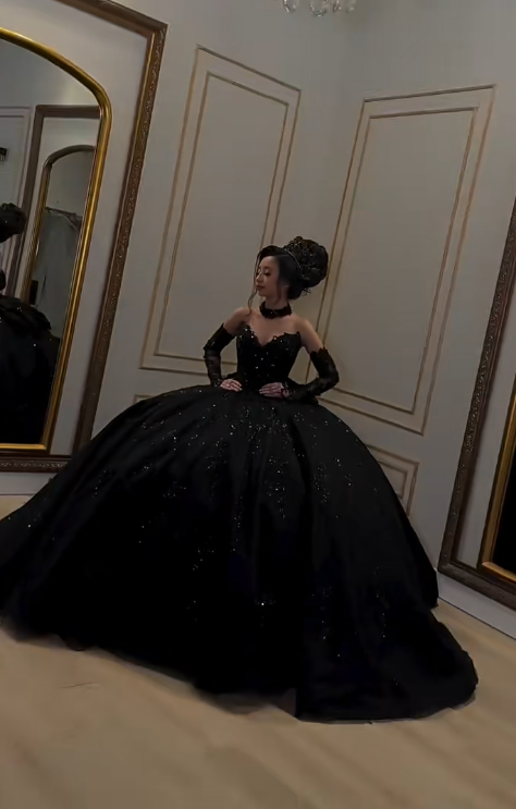 Glam Sweetheart Ball Gown Tulle Long Prom Dresses Black Quinceanera Dresses Sweet 16 Dress DP3752