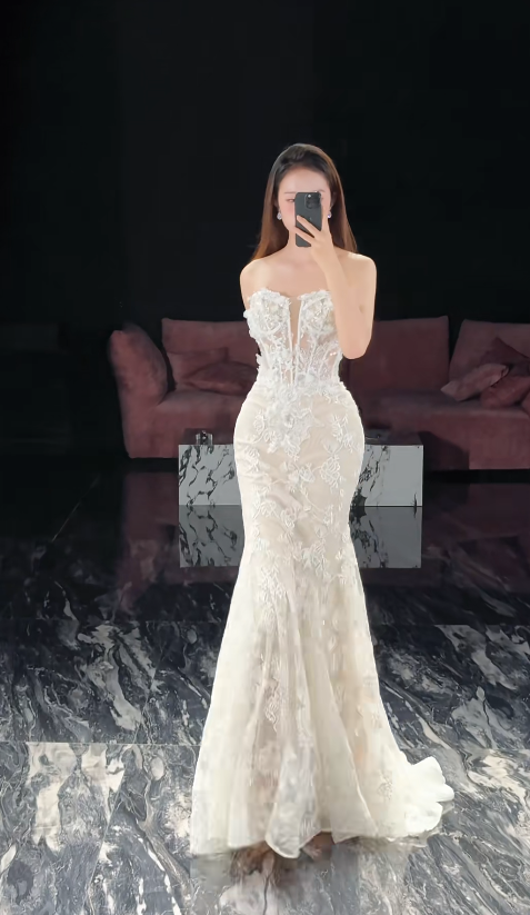 Elegant Strapless Mermaid Long Wedding Dresses Tulle Applique White Bridal Gowns Sleeveless Bridal Dresses DP3763