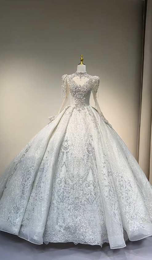 Gorgeous Ball Gown Beaded Long Wedding Dresses Tulle White Bridal Gowns Long Sleeve Bridal Dresses DP3764