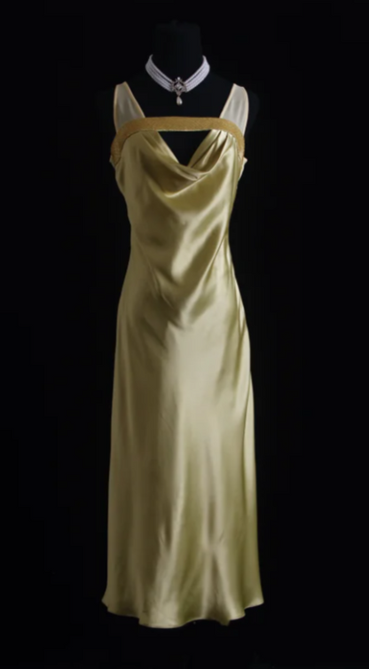 Vintage Sheath Silk Light Yellow Mother of the Bride Dress DP3775