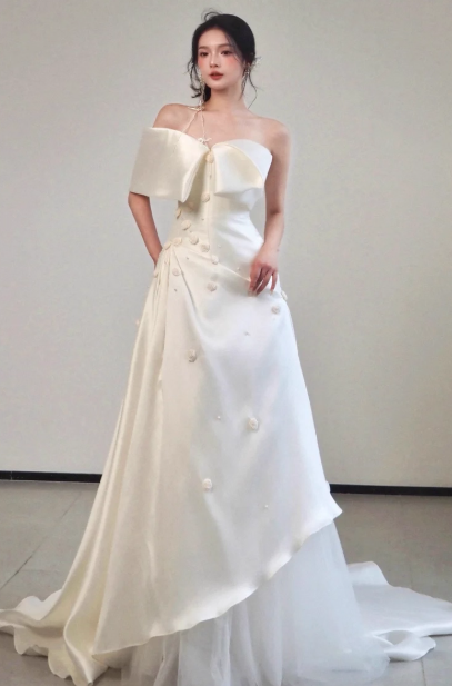 Simple Sheath Long Wedding Dresses Satin Flower White Bridal Gowns Sleeveless Bridal Dresses DP3793