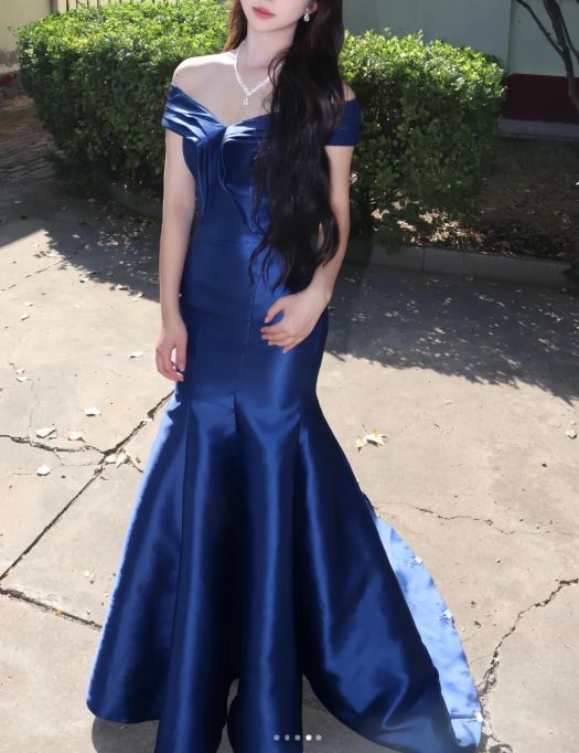 Elegant Off-Shoulder Mermaid Long Prom Dresses Satin Navy Blue Evening Dresses DP3803