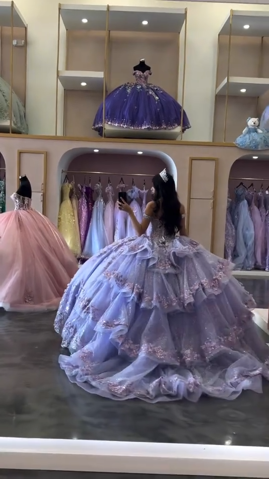 Gorgeous Off-the-shoulder Ball Gown Lavender Long Prom Dresses Tulle Applique Lavender Quinceanera Dresses Sweet 16 Dress DP3823
