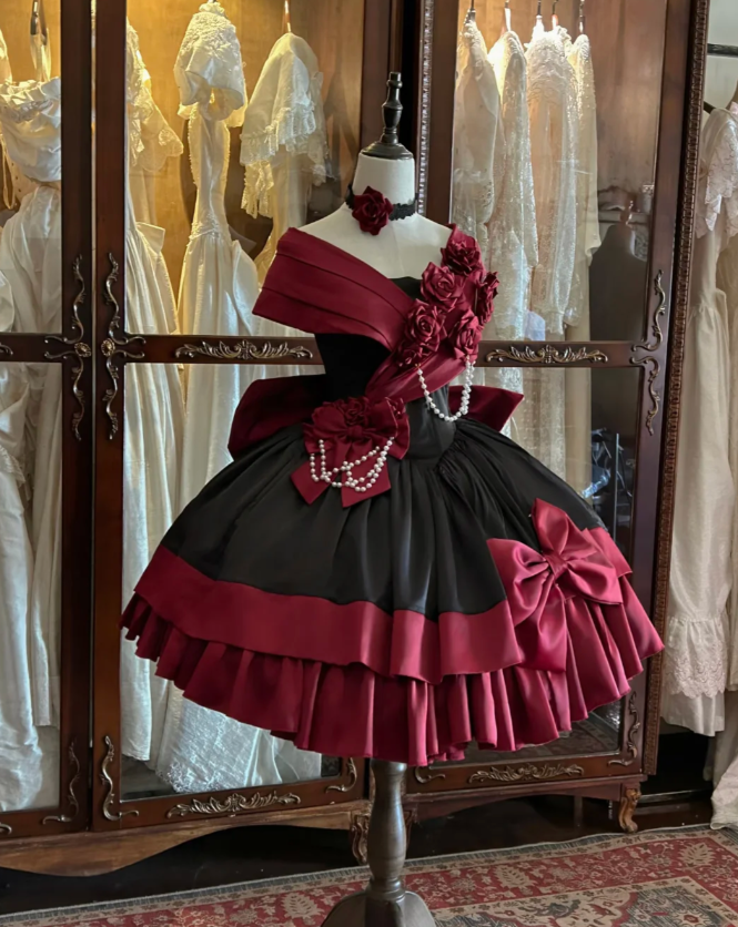 Cute V-neck Short Ball Gown Short Sleeves Satin Black/Red Birthday Dresses Sweet Black/Red Lolita Dresses DP3852