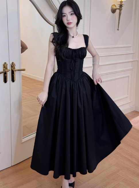 Elegant Strap A-Line Black Long Prom Dresses Satin Black Long Birthday Dresses DP3879