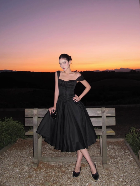 Elegant Strap A-Line Black Long Prom Dresses Satin Black Long Birthday Dresses DP3879