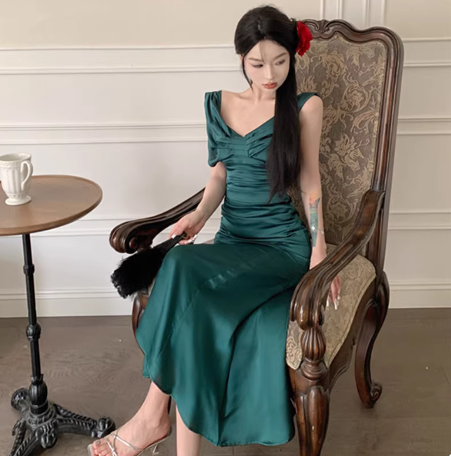 Chic Sheath Dark Green Long Prom Dresses Sleeveless Satin Dark Green Birthday Dresses DP3880