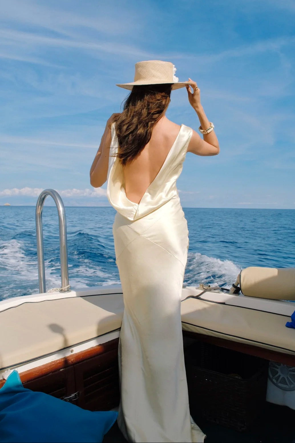 Elegant White Sheath Long Prom Dresses Open Back Sleeveless Evening Dresses DP3916