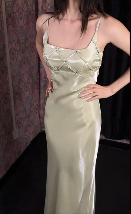 Glam Sheath Light Champagne Long Prom Dresses Satin Sleeveless Light Champagne Evening Dresses DP3924