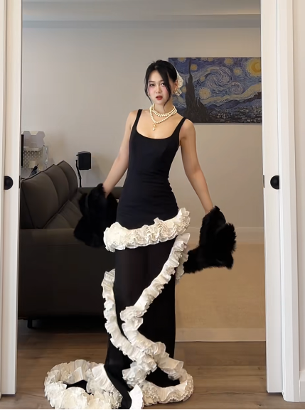 Glam Sheath Black Long Prom Dresses Sleeveless Black Evening Dresses DP3925