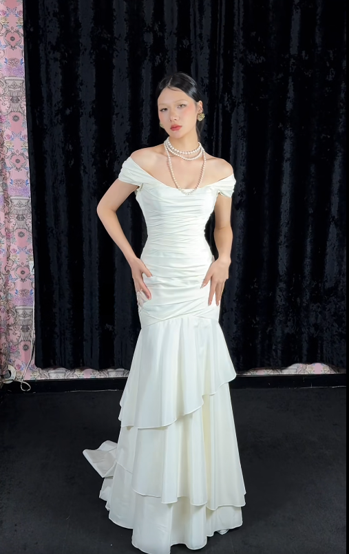 Chic Mermaid White Black Long Prom Dresses Cup Sleeves White Evening Dresses DP3927