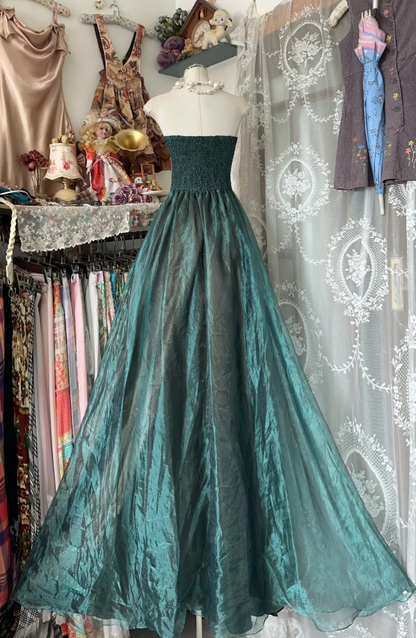 Sexy Strapless Sheath Long Prom Dresses Tulle Sleeveless Green Evening Dresses DP3929
