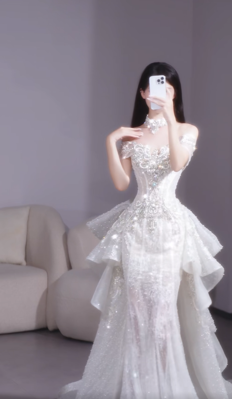 Gorgeous Sheath Long Wedding Dresses, Short Sleeve White Bridal Dresses, Rhinestone Tulle Bridal Gowns DP3939