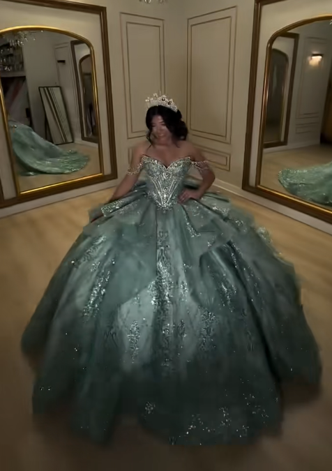 Cute Off-the-shoulder Green Long Prom Dresses Sparkly Tulle Applique Green Quinceanera Dresses Sweet 16 Dresses DP3943