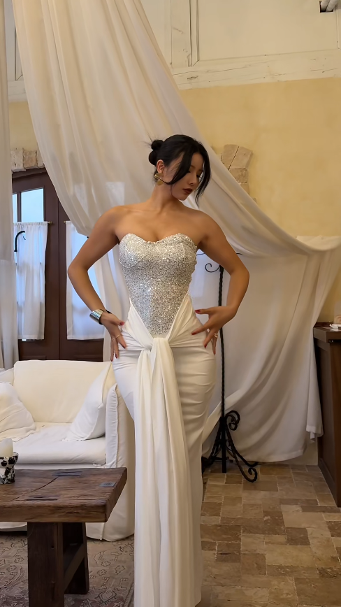 Sexy V-neck Bodycon White Long Prom Dresses with Sequins Chiffon White Evening Dresses DP3951