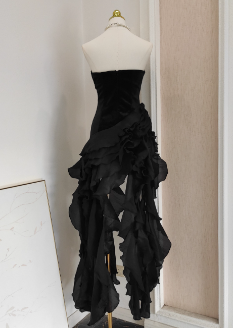 Elegant Sheath Black Ruffled Short Prom Dresses Sweet Neck Sleeveless Black Birthday Dresses DP3957