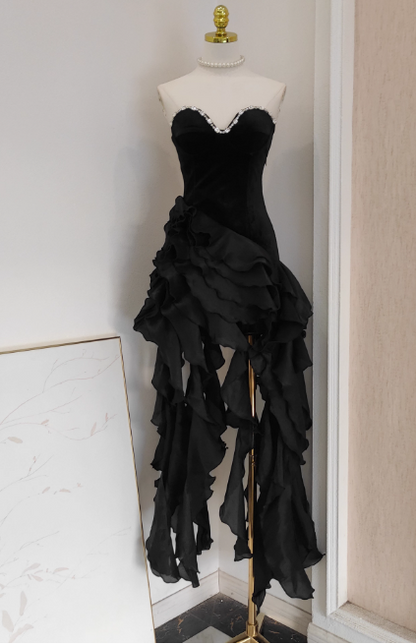 Elegant Sheath Black Ruffled Short Prom Dresses Sweet Neck Sleeveless Black Birthday Dresses DP3957