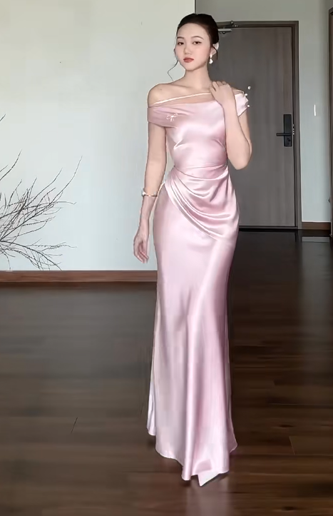 Chic Off-shoulder Sheath Pink Bridesmaid Dresses Satin Pink Evening Gowns DP3968