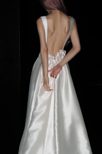 Timeless A-Line Satin Long Wedding Dresses, White Bridal Gowns, Sleeveless Bridal Dresses DP3978