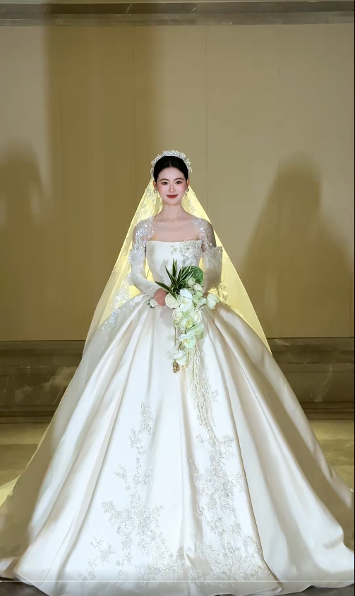 Luxury Ball Gown Satin Long Wedding Dresses, Beaded White Bridal Gowns, Long-Sleeved Bridal Dresses DP3988