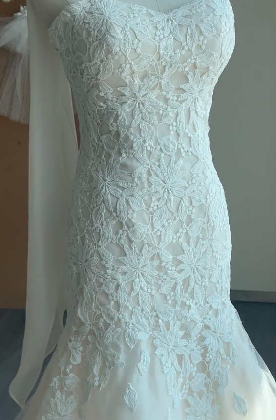 Simple Mermaid Lace Long Wedding Dresses with Appliqué, White Bridal Gowns, Sleeveless Bridal Dresses DP3990