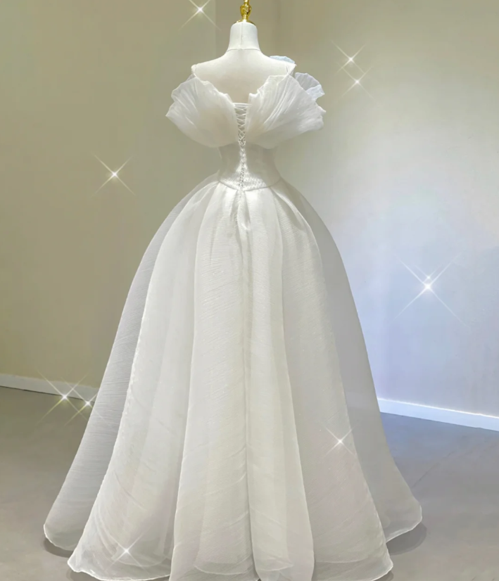 Timeless Ball Gown Strapless Long Tulle White Sweep Train Wedding Dresses Brides Dress DP412