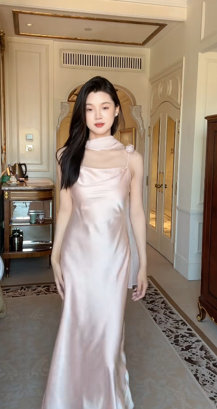 Chic Spaghetti Straps Sheath Long Prom Dresses Satin Light Pink Wedding Guest Dresses DP4138