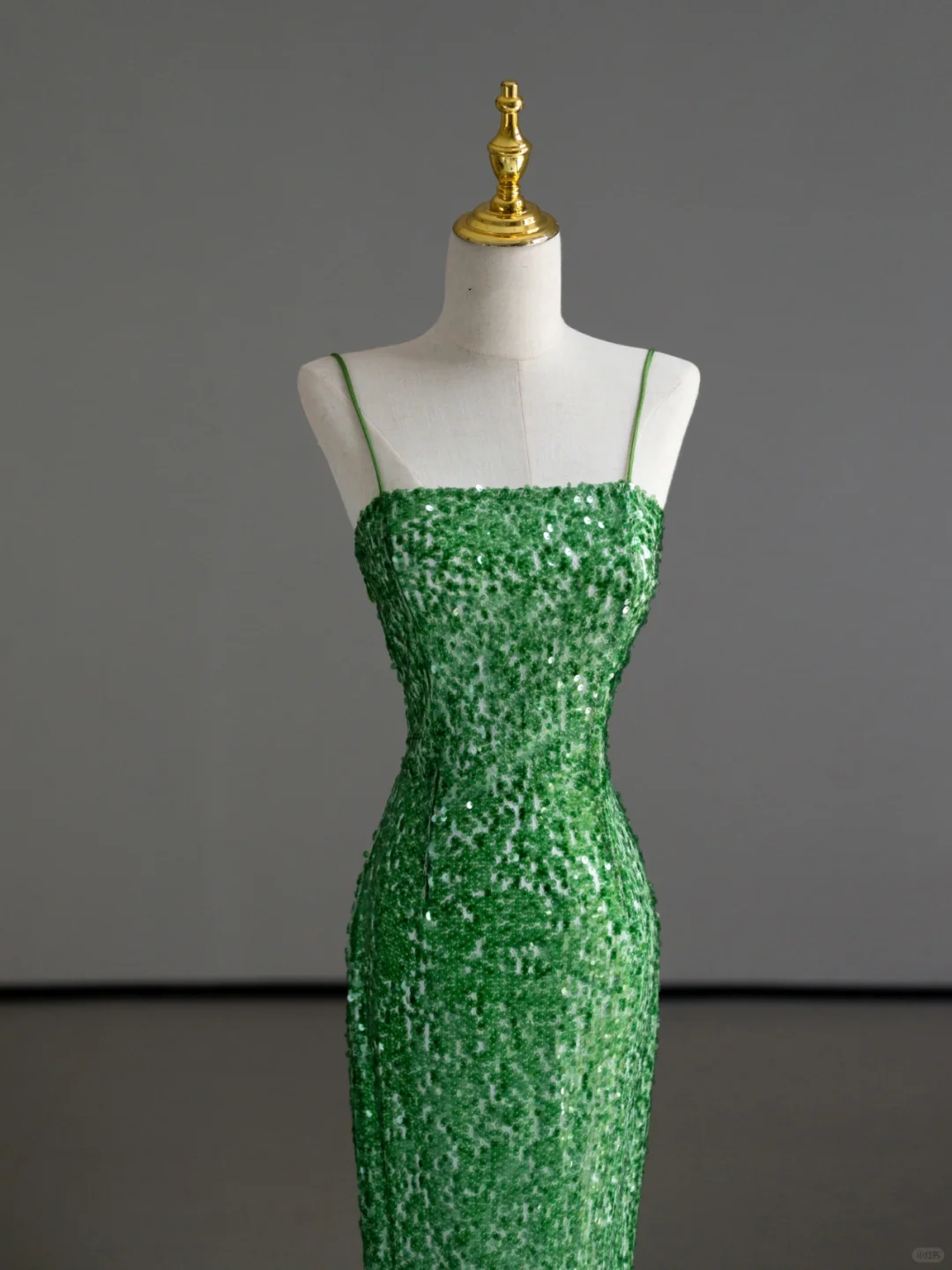 Gorgeous Sheath Spaghetti Straps Green Sleeveless Sequin Long Prom Dresses Graduation Dresses DP504