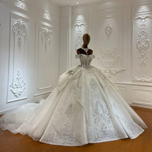 Robe de mariée chic, luxueuse, bretelles dénudées, appliques en dentelle, DP628