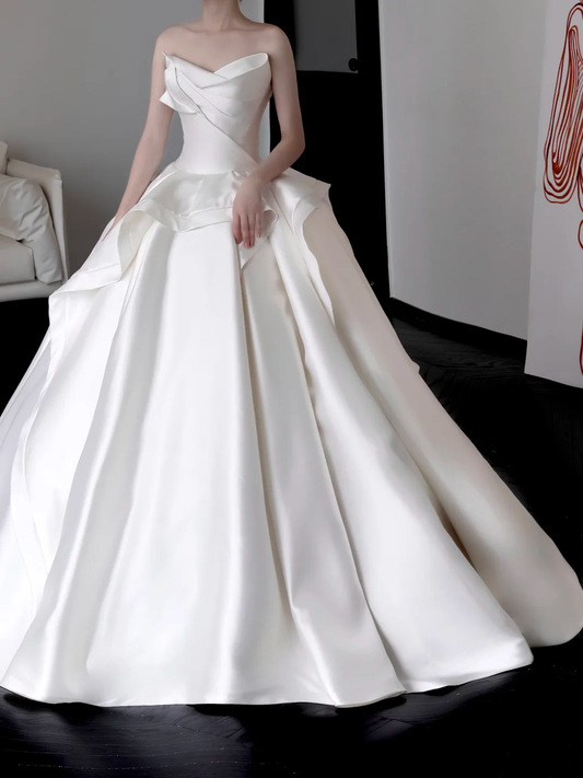 Robe de mariée unique en satin blanc, décolleté en cœur, robe de bal, DP666