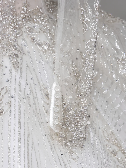 Robe de mariée unique, robe de bal, décolleté haut, manches longues, dentelle blanche, robes de mariée DP667