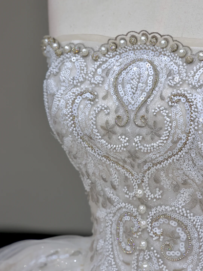 Princess Bridal Gown Ball Gown Strapless Sequin White Beads Wedding Dresses Bridal Gowns DP825