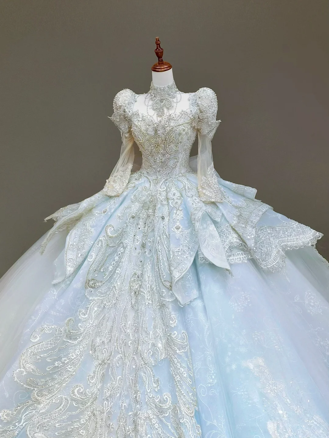 Princess Bridal Gown Ball Gown High Neckline Blue Sequin Beads Wedding Dresses Bridal Gowns DP830