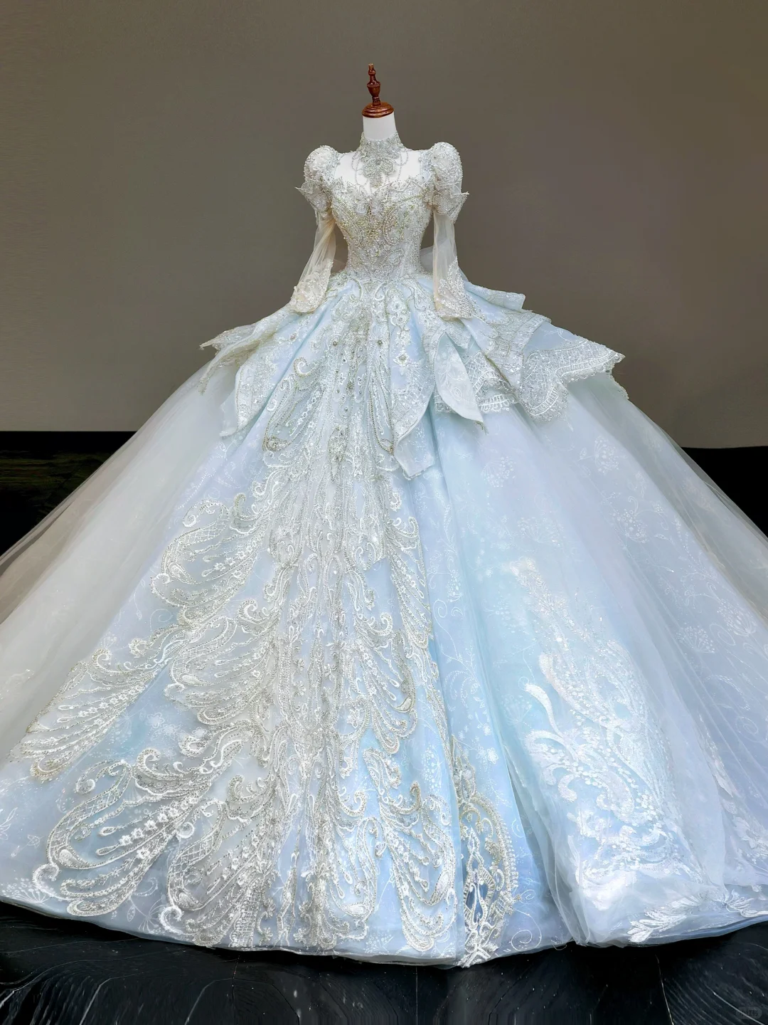 Princess Bridal Gown Ball Gown High Neckline Blue Sequin Beads Wedding Dresses Bridal Gowns DP830